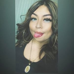 Meet your Posher, Thalia